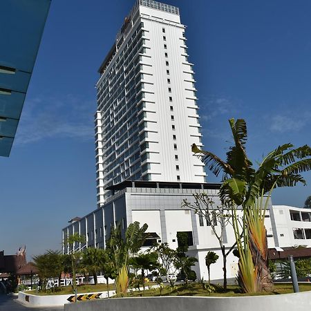 Tenera Hotel บางี ภายนอก รูปภาพ The hotel in 2015