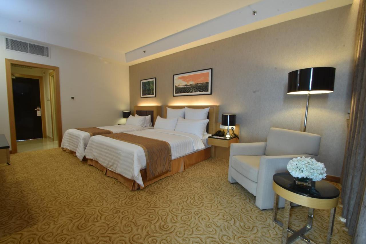 Tenera Hotel บางี ภายนอก รูปภาพ