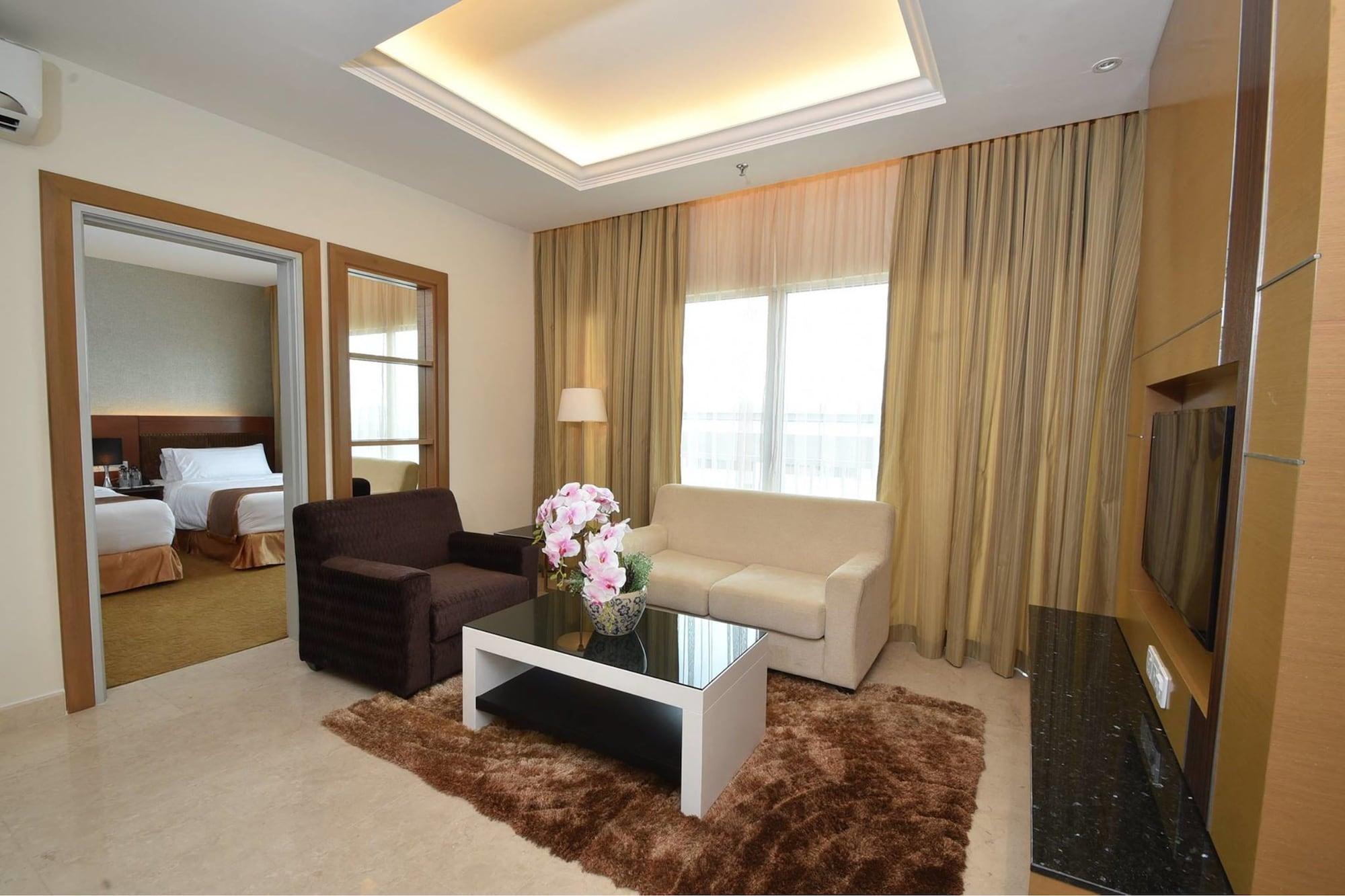 Tenera Hotel บางี ภายนอก รูปภาพ Suite