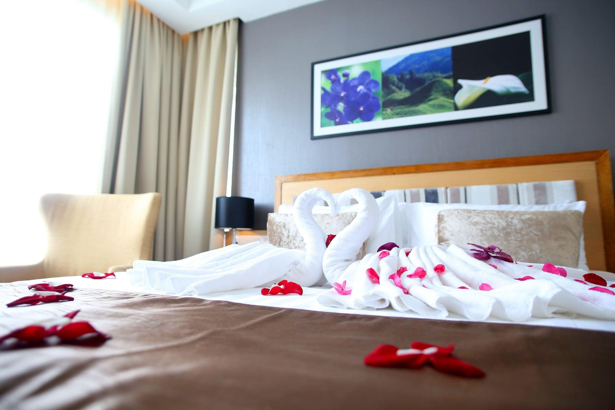 Tenera Hotel บางี ภายนอก รูปภาพ A bedroom at the hotel