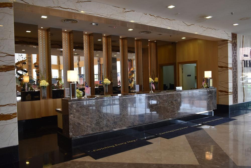 Tenera Hotel บางี ภายนอก รูปภาพ The lobby of the hotel